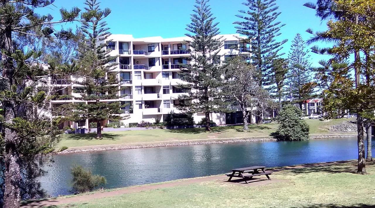 Palm Court Motor Inn Port Macquarie Kültér fotó